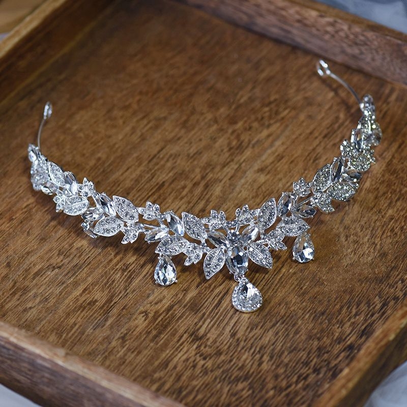 Menyasszonyi korona – diadéma ötvözetből, kristályokkal, elektroplattolt felülettel