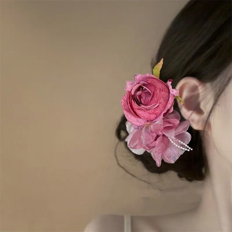 Perlasta cvjetna kopča za kosu, bočni klips, ručna izrada, osvježavajući i sladak stil (kod 5942 rose poet hair clip)