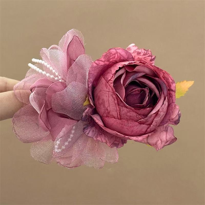 Perlasta cvjetna kopča za kosu, bočni klips, ručna izrada, osvježavajući i sladak stil (kod 5942 rose poet hair clip)