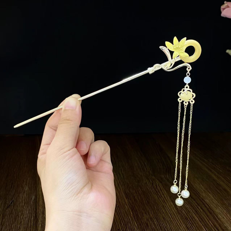 Antik stílusú hajcsat ötvözetből, virágos díszítés, elektropácolt bevonattal