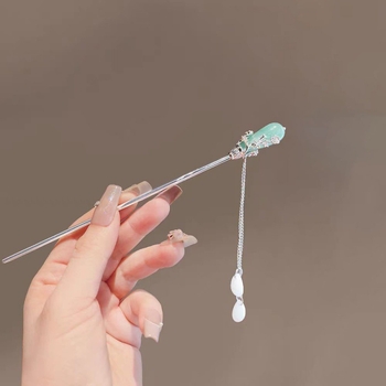 Yingbao hajcsat kínai ősi stílusú ötvözetből, természetes kő függővel, Seiko felületkezelés, önálló csomagolás