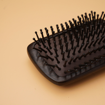 Santalmedžio plaukų šepetys su oro pagalve masažui galvos odai – stačiakampis dizainas, namų naudojimui