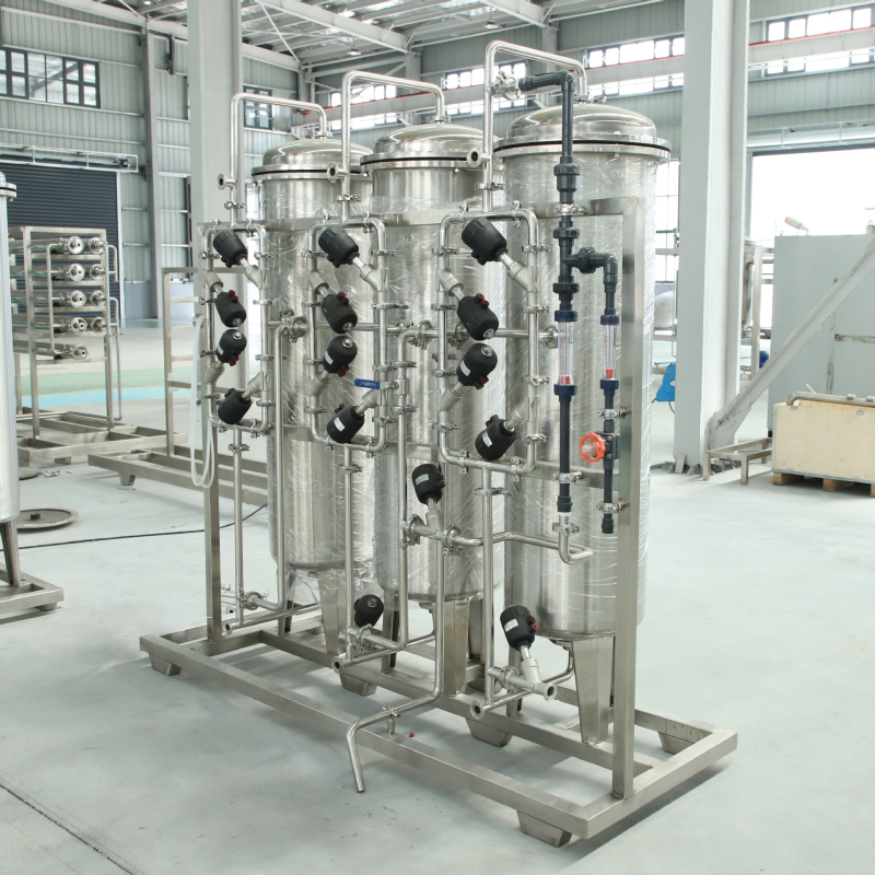 Automātiska ultrapurificēta ūdens apstrādes sistēma ar reverso osmozi, nerūsējošā tērauda konstrukcija, priekšapstrādes modulis, paredzēta farmācijas un pārtikas nozarēm
