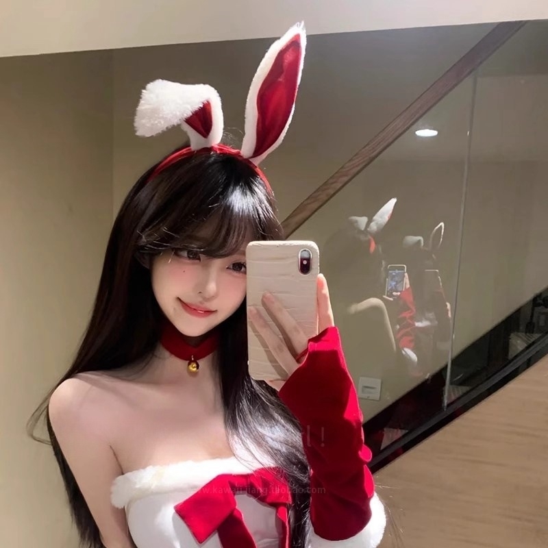 Plüss anyagból készült nyuszis fülű fejpánt, kézzel készített, téli 2024 kiadás, nőknek