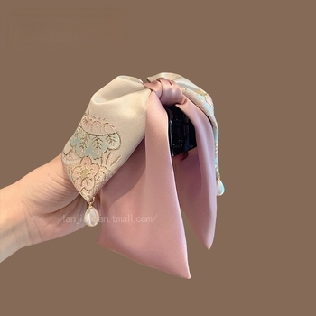 Clamă de păr din satin Gripper — confecție manuală, stil japonez-coreean, proaspăt și dulce