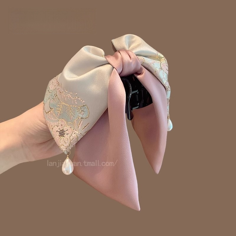 Clamă de păr din satin Gripper — confecție manuală, stil japonez-coreean, proaspăt și dulce