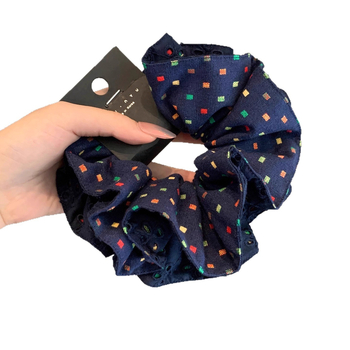 Koreai stílusú hajgumi négyzet alakú kendővel, pöttyös minta, kézzel készített textil, magas elasztikusság