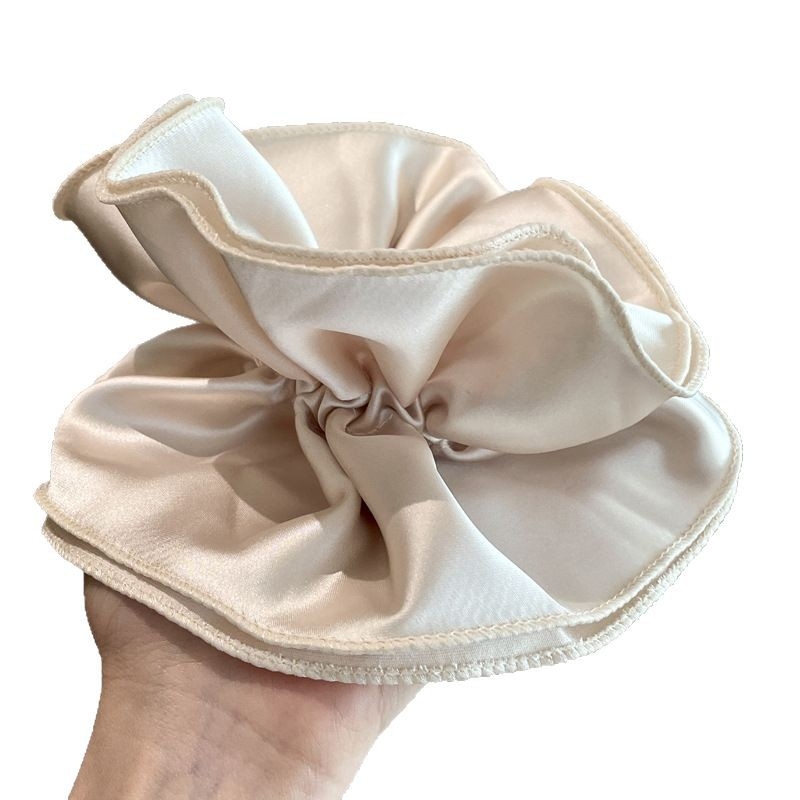 Butterfly elastic pentru păr satin cu volan dantelat — realizare manuală, stil retro (Material: satin; Marcă: Butterfly; Procesare: Handmade; Stil: Retro)