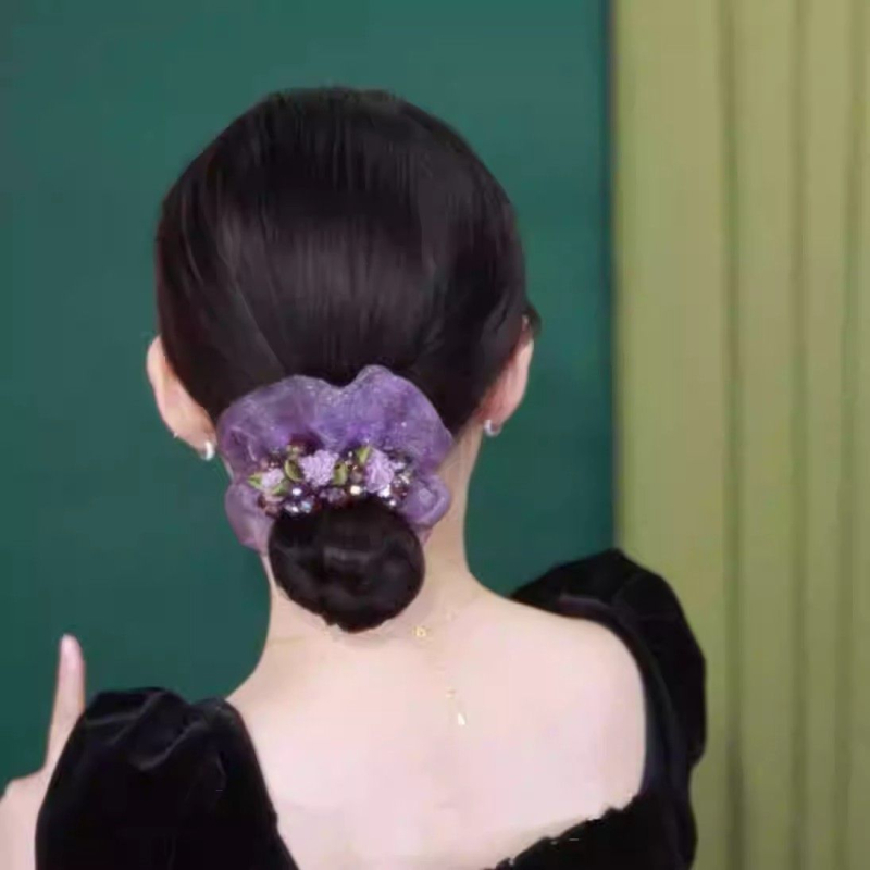 Napraforgó motívummal hajkiegészítő, kézzel készített organza, réz ötvözet és cirkón kiemelésekkel, magas rugalmasság, friss és édes stílus