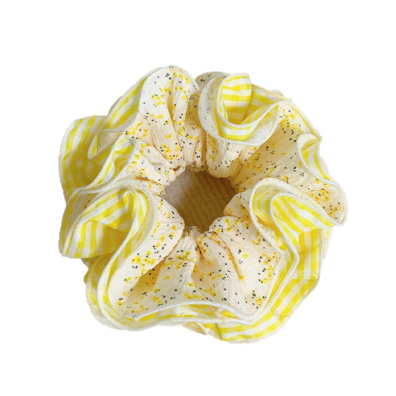 Hajgumi Scrunchie – Friss virágos minta, Koreai stílus, kézzel készített, textil anyag, nagy rugalmasság