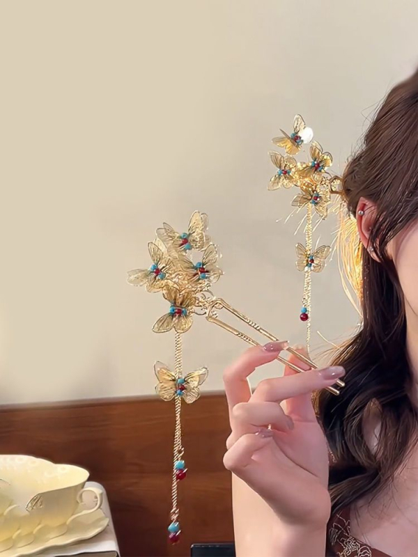 Hajtű – ötvözet, pillangó minta, U‑alakú, palota stílus