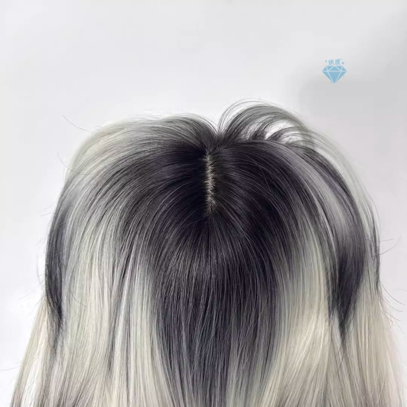 Paróka: hosszú egyenes haj; hőálló szál; egyenes hajtípus; feldolgozás: mechanizmus; minden bőrtónushoz megfelelő