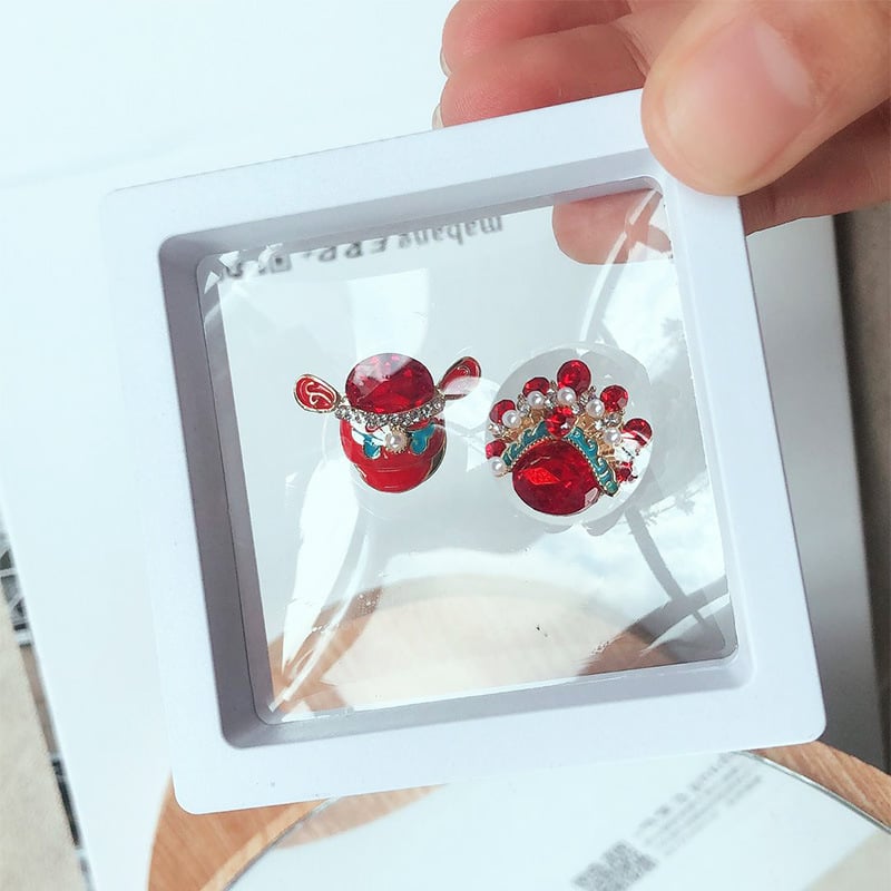 Pár-stílusú retro kínai broska Pekingi Opera arcképe és selyemsál csat - ötvözet, elektroplakálás, dekoráció