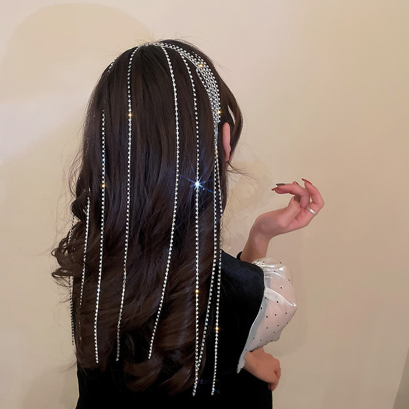 Rhinestone láncos hajgumi, többszögű dizájn, elektroplatinált felület; őszi 2023; magáncímke elérhető