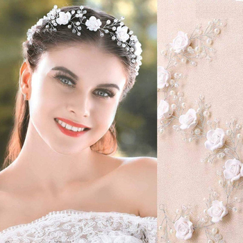 Koreai stílusú kristályos hajpánt virág díszítéssel és gyöngyökkel, puha lánccal