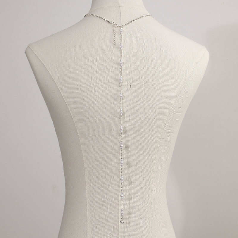 Гръбна верига с пискюлна висулка; електроплатиране; кристали; сплавно инкрустирани полускъпценни камъни