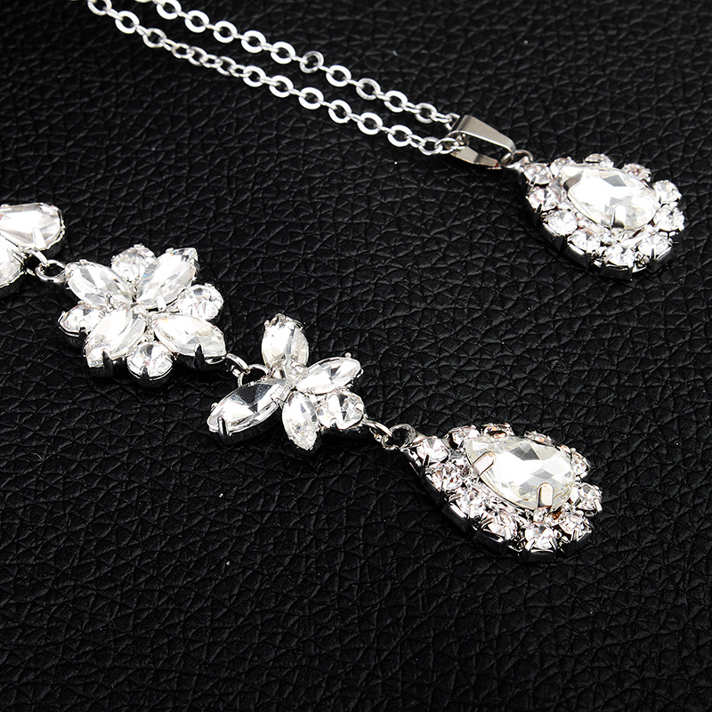 Xiyi Colier de corp pentru mireasă, pandantiv din rhinestone, mozaic de cristale albe, design geometric simplu pentru spatele rochiei