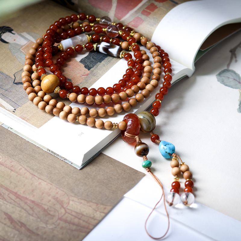 Lanț pentru telefon cu design diagonal, țesut manual, cu agat, lemn de santal și mărgele cu dinți de tigru