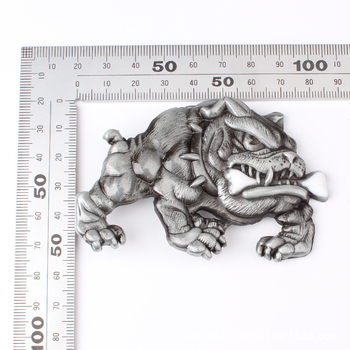 Kuka za pojas Bulldog s motivom ugriza kosti, legura, glatka kopča