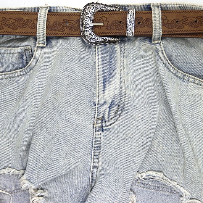 Opasok z PU kože, pracka zliatiny, zapínanie s kolíkom, dĺžka 105 cm, šírka 3,2 cm (PU koža; pracka zliatiny; zapínanie s kolíkom; 105 cm; 3,2 cm)