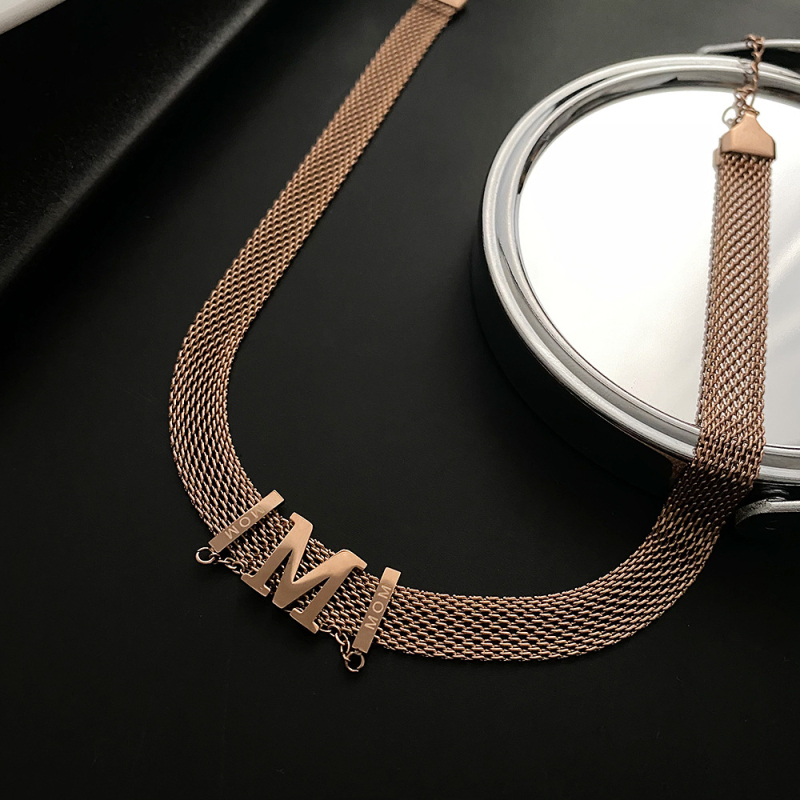 Colier cu pandantiv în formă de M din oțel titan, design geometric, stil Light Luxury, lanț regulat, strat unic