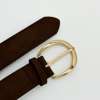 Centură pentru femei din piele artificială, cataramă din aliaj cu știft, închidere cu știft, prelucrare: găurire, electropolizare.