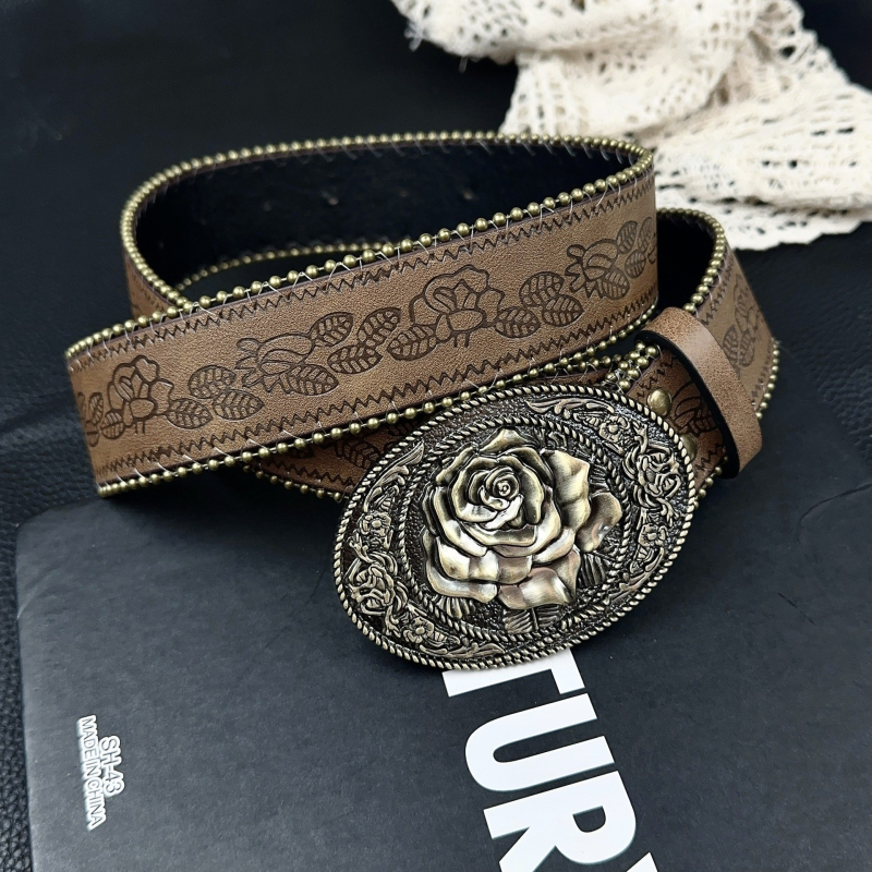 Zuoyang Jewelry Curea pentru femei din piele artificială, cataramă din aliaj, închidere cu pin, motiv floare metalică, lățime 2–4 cm