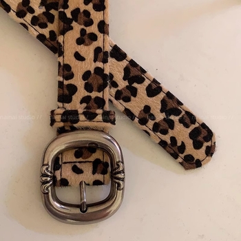 Leopárd mintás PU bőröv, ötvözet csattal, tűcsattal, unisex