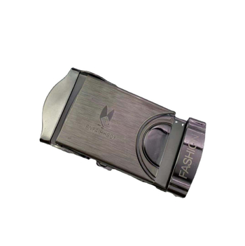 Мъжка метална закопчалка за колан с правоъгълна форма, гладък дизайн, лазерно гравирана и персонализируемо лого.