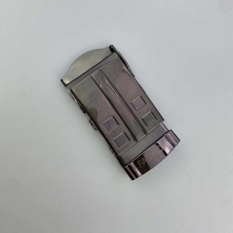 Мъжка метална закопчалка за колан с правоъгълна форма, гладък дизайн, лазерно гравирана и персонализируемо лого.