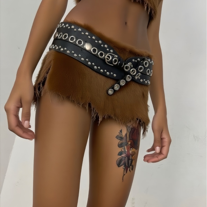 Centură lată din PU cu studuri și design decupat, cataramă cu pin, Demon Feeling – design original (Material: PU piele; Material cataramă: PU/imitație de piele; Închidere: cataramă cu pin; Lățime: >4 cm)