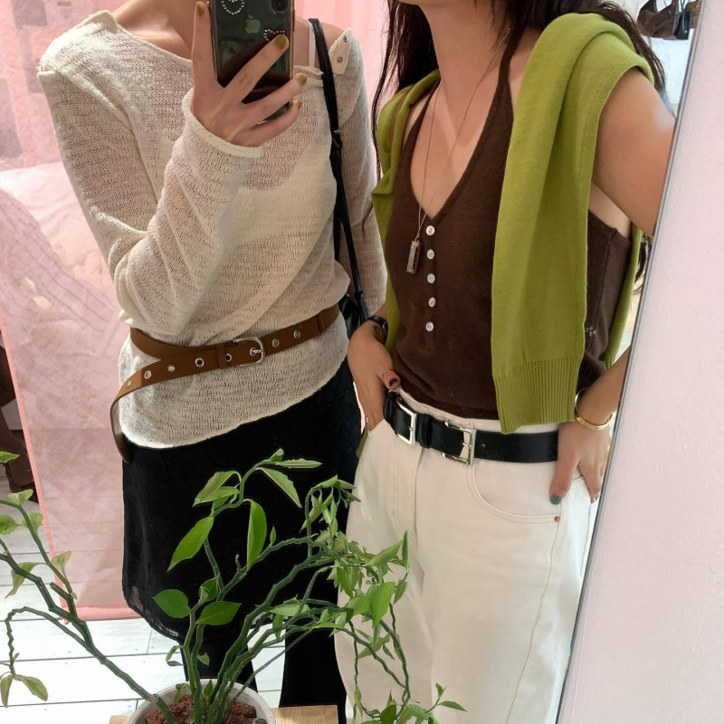 Bőröv rozsdamentes acél csattal és tűcsattal, kézzel készített gyöngyökkel