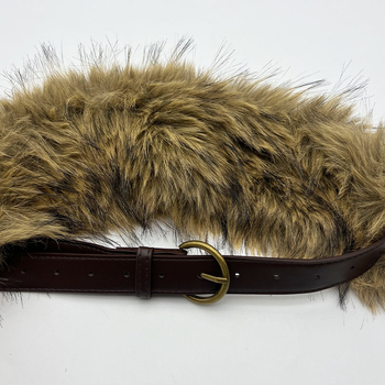 Női PU bőrszíj szőrös részlettel, ötvözet csat, tűs zár, kézzel kötött részlet, vintage inspiráció, tavasz 2025 megjelenés.