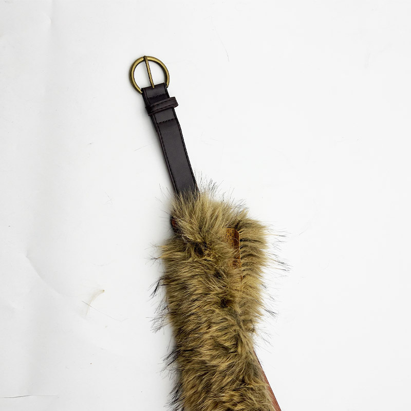 Női PU bőrszíj szőrös részlettel, ötvözet csat, tűs zár, kézzel kötött részlet, vintage inspiráció, tavasz 2025 megjelenés.