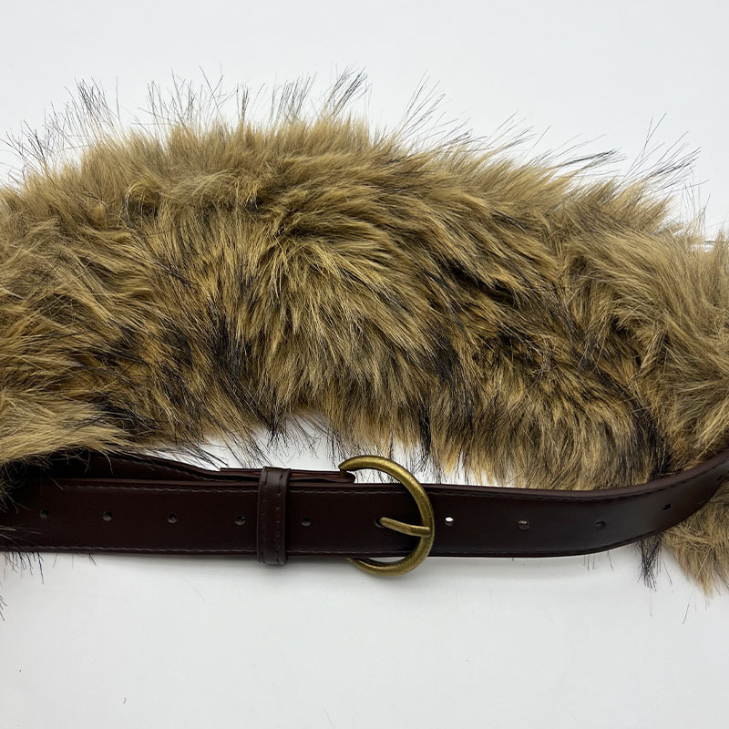 Női PU bőrszíj szőrös részlettel, ötvözet csat, tűs zár, kézzel kötött részlet, vintage inspiráció, tavasz 2025 megjelenés.