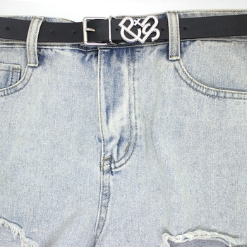 Curea din piele sintetică cu cataramă inimă-cruce, cataramă din aliaj, închidere cu știft, lățime 2-4 cm, finisare: perforare și placare electrolitică