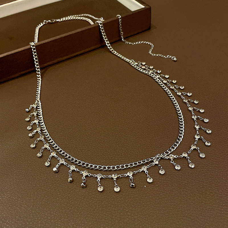 Lanț talie cu ciucuri, design metal dublu strat, stil vânt rece; material: metal; cercuri curelei: multiple; lungime: 80–100 cm; lățime: 4,4 cm