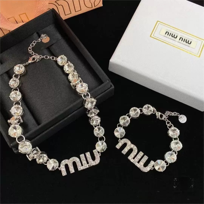 Ogrlica za ključnu kost od legure s dijamantnom obradom, obični lanac, oblik slova/brojeva/teksta, Treasure Jewelry