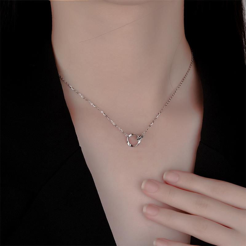 Colier Mobius din argint 925, lanț O, finisaj electroplatat, stil geometric (Argint 925; Lanț O; Finisaj electroplatat)