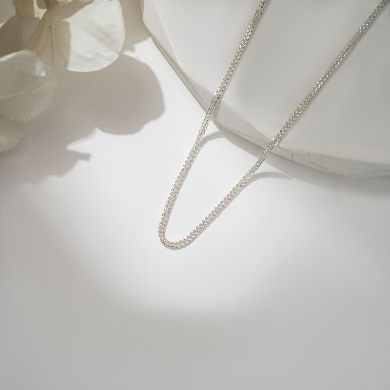 Nakit od 999 srebra s geometrijskim privjeskom, lanac u stilu Chopard, elektroplating, unisex, lagani luksuz — Sweetheart