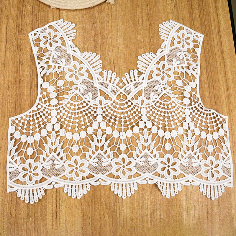 V-izrez ovratnik s čipkastom izvezenom appliqué, vodotopna za žene — poliester