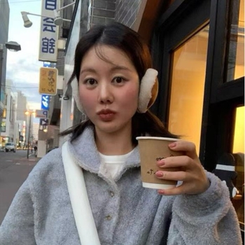 Плюшени защити за ушите за зимата — унисекс, корейски стил с обратно носене, монохромен модел, топлина, регулируем сгъваем дизайн