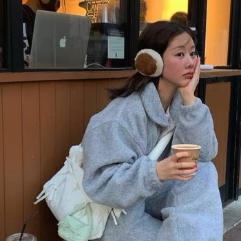 Плюшени защити за ушите за зимата — унисекс, корейски стил с обратно носене, монохромен модел, топлина, регулируем сгъваем дизайн