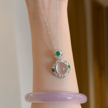 Bakrena ogrlica s U-oblik dizajnom, elektroplatirani završetak, chrysoprase intercolor i ledeni cabochon privjesak