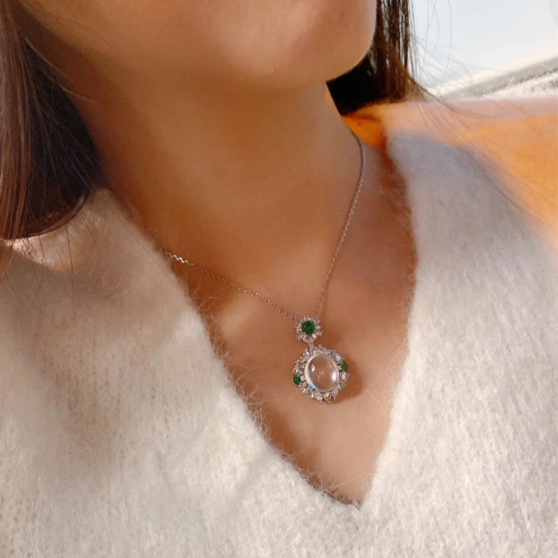 Bakrena ogrlica s U-oblik dizajnom, elektroplatirani završetak, chrysoprase intercolor i ledeni cabochon privjesak