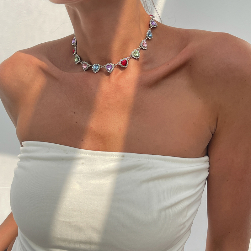 Colier de claviculă în formă de inimă, cu inserții acrilice – aliaj, design elegant