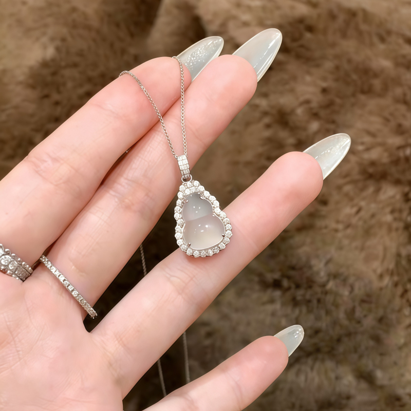 Colier din argint pur 999 Fulu Gourd cu pandantiv Chalcedon, lanț box, stil medieval literar retro