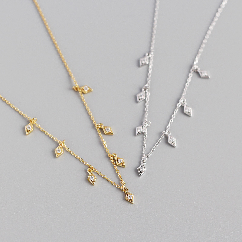 Colier din argint 925 cu pandantiv geometric romb cu zirconiu, pe lanț în stil cruce