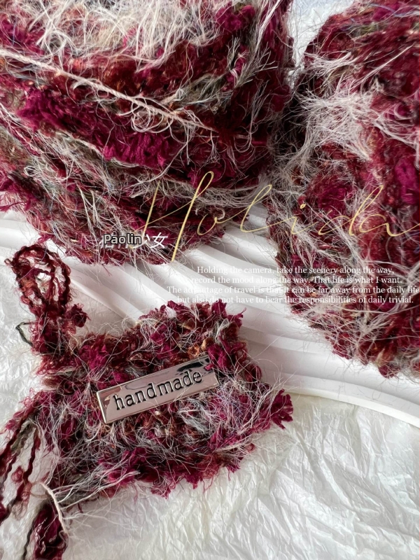 Nėrimas megztiniams ir megztiniams – rankomis sumaišytas siūlas, plunksnų tekstūra ir bobble efektas