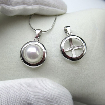 Висулка за огърлица от стерлингово сребро 925 – геометрична форма, перлен акцент